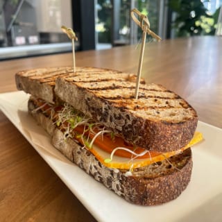 AVOCADO & MUENSTER