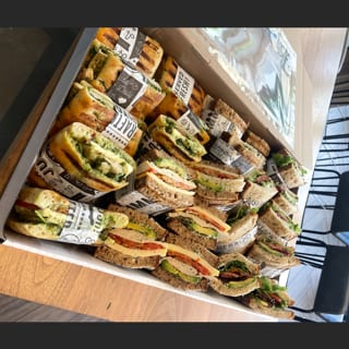 Avocado, Tomato & Muenster